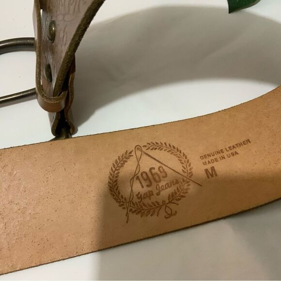 New GAP 1969 Jeans Brown Leather tooled  Wide Belt - Size M 42” Long 2.75” wide - Picture 6 of 10